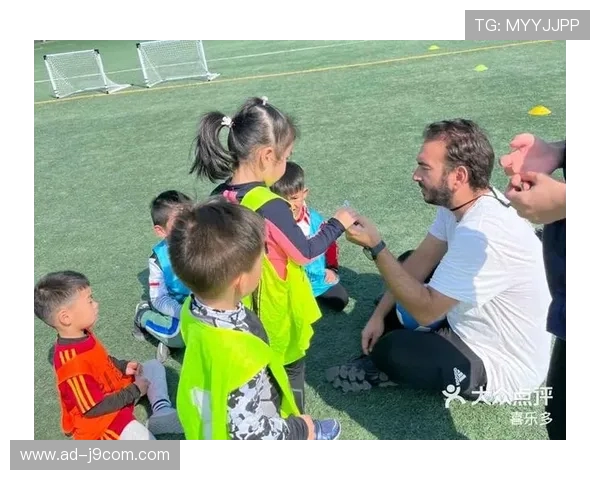 以足球兴趣训练为核心提升学生身体素质与团队协作能力的实践研究