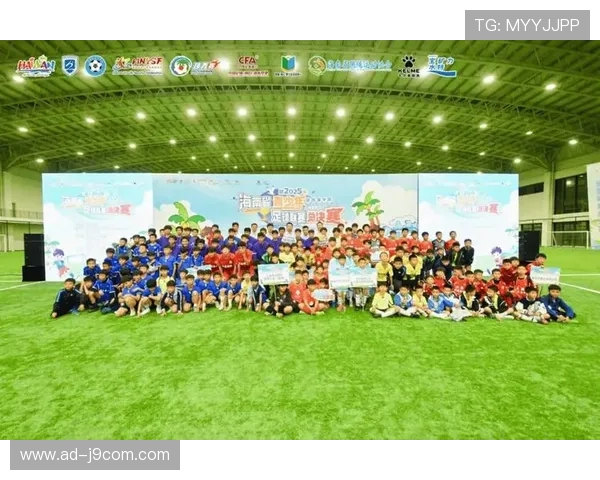 秋令营青少年足球竞赛激发团队协作与运动热情的精彩赛事盛况全景